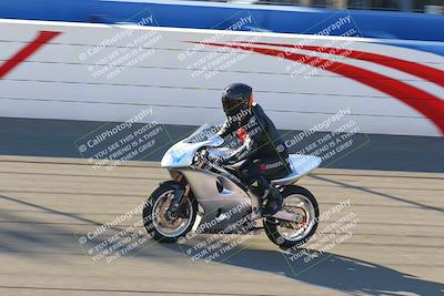 media/Jan-21-2022-Fastrack Riders (Fri) [[90b5309cc6]]/Level 1/Session 1 Front Straight/